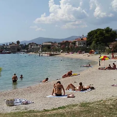 Leonarda * Kaštela